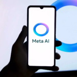 L'application Meta AI sur un smartphone, avec une promesse de fonctionnalités avancée pour un chatbot propulsé par Llama 4.