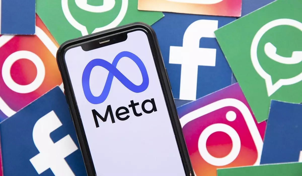 Illustration de l'impact de l'IA de Meta sur la stratégie publicitaire sur Facebook et Instagram.